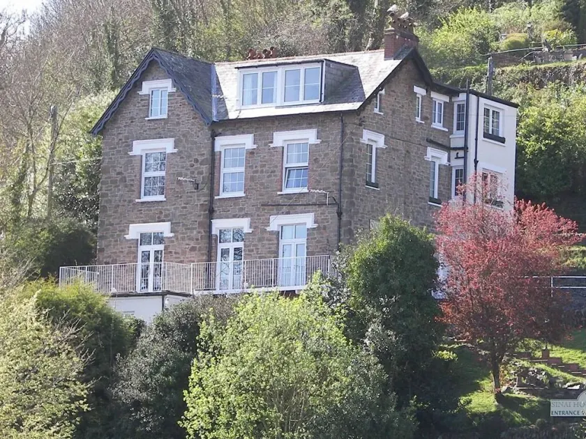 Sinai House - Image 1