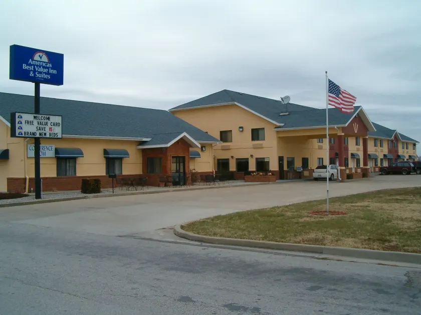 Americas Best Value Inn and Suites - Nevada - Image 1