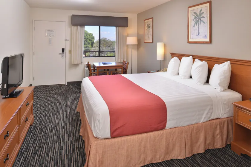Pleasant Inn - Image 1