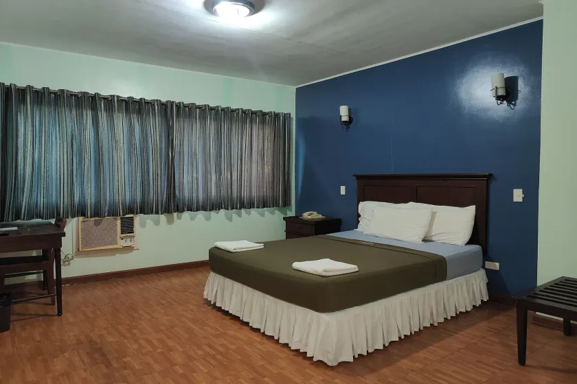 Oftana Suites Cebu near Oakridge - Image 1