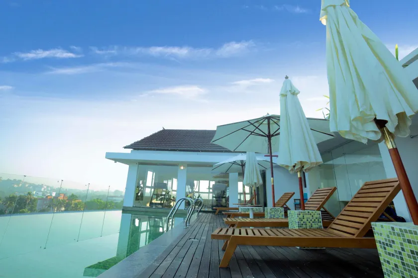 Vivin Luxury Suites - Image 1