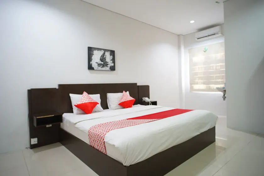 OYO 1477 Athar 88 Hotel - Image 1
