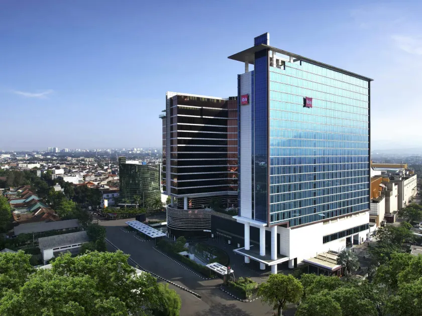 Ibis Bandung Trans Studio - Image 1