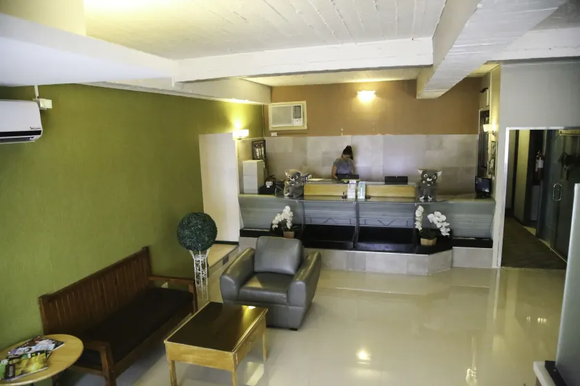 Quoalla Hotel Makati - Image 1
