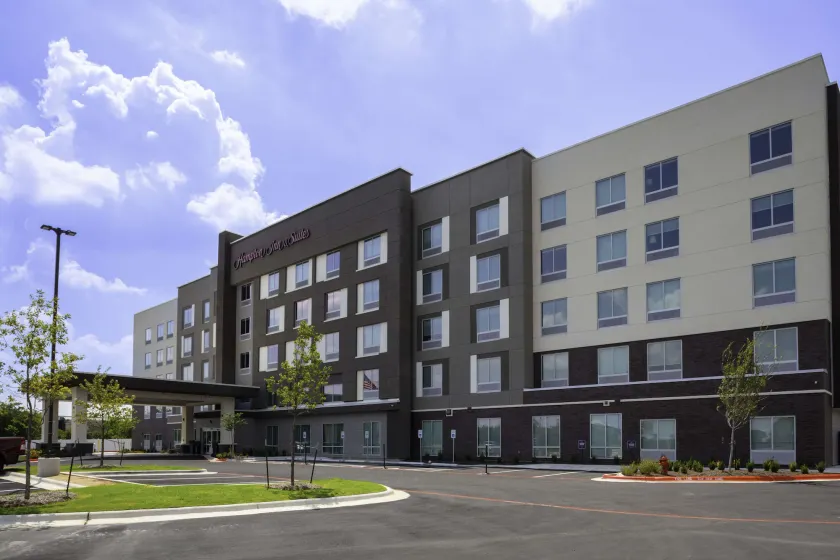 Hampton Inn & Suites Cedar Park North Austin - Image 1
