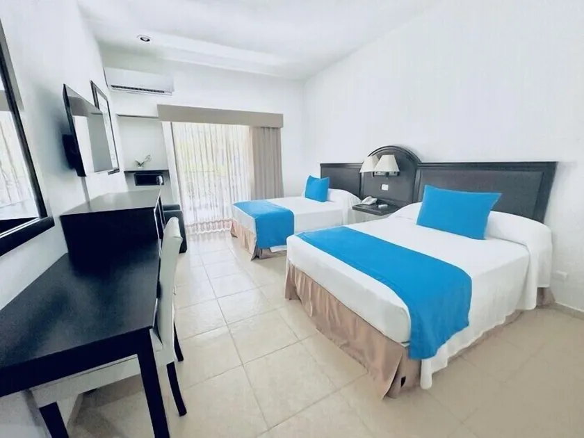 Hotel Posada del Mar - Image 1