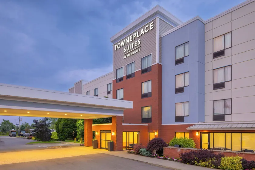 TownePlace Suites Buffalo Airport - Image 1