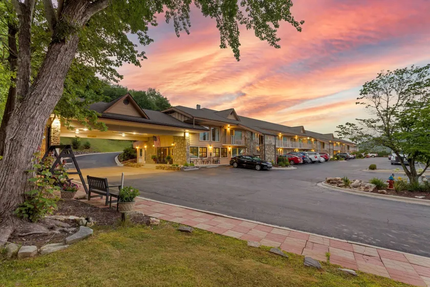 Best Western Smoky Mountain Inn - Image 1