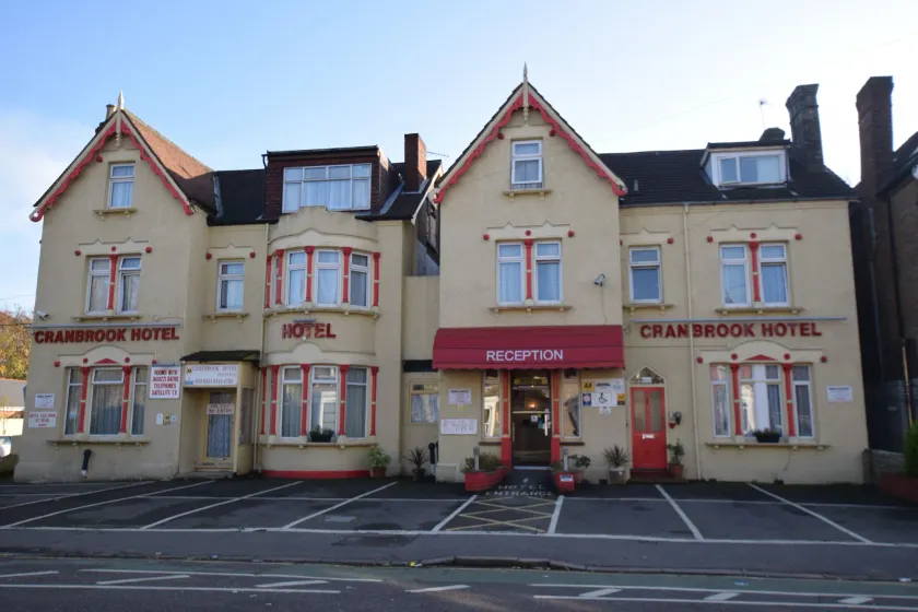 Cranbrook Hotel - Image 1