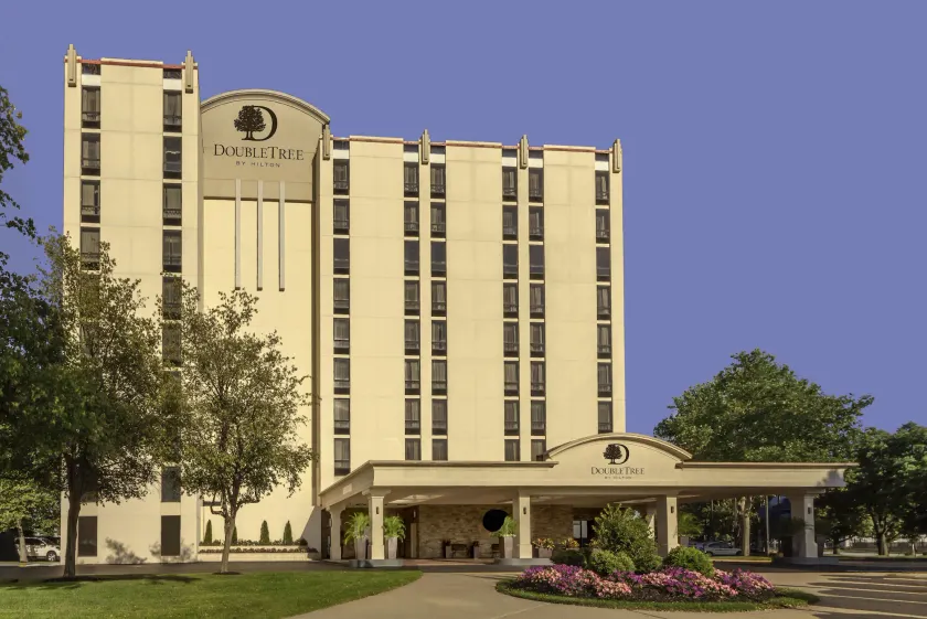 Doubletree by Hilton Philadelphia Airport - Image 1