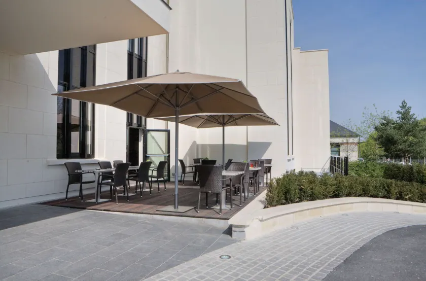 BEST WESTERN Hôtel Des Francs - Image 1