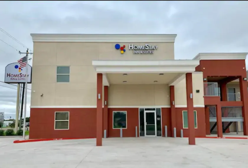 HomeStay Inn & Suites Edinburg - Image 1