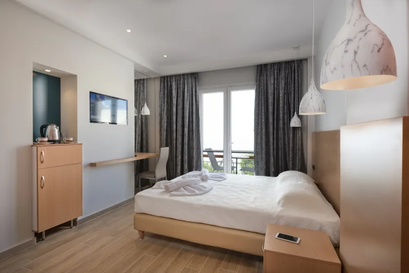 Sonia Hotel & Suites - Adults Only - Image 1