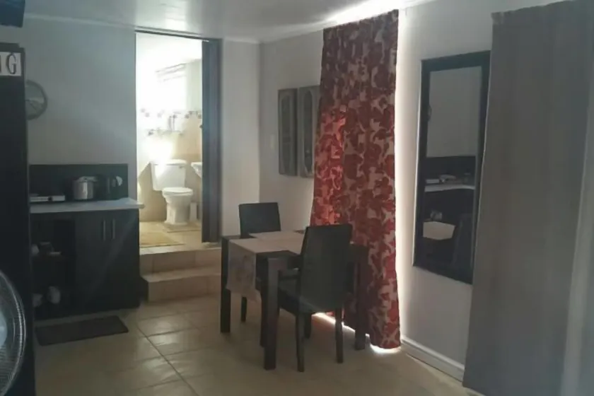 Beachway Guesthouse - Image 1