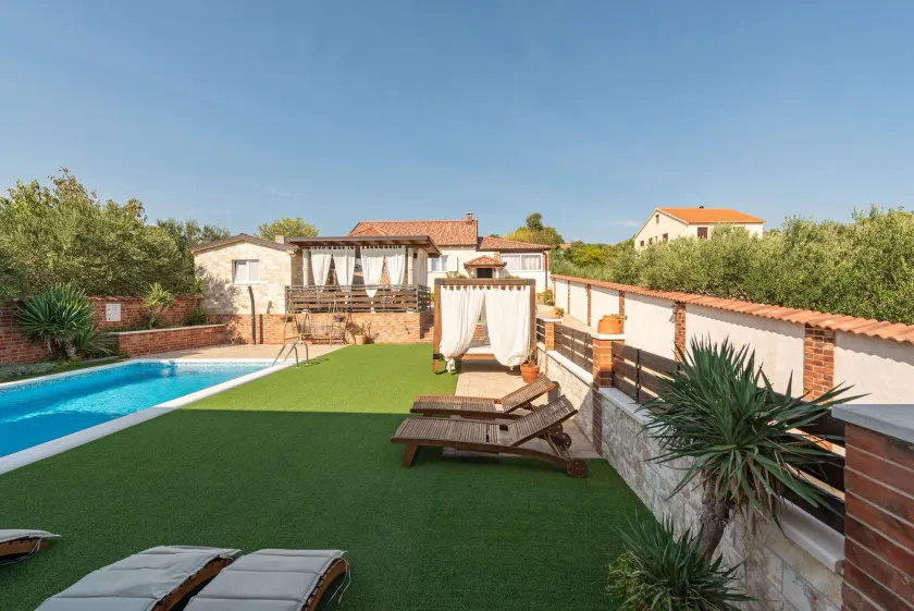 Villa Nikolina ZadarVillas - Image 1