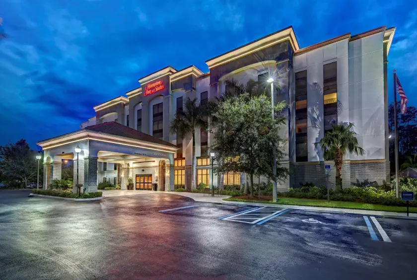 Hampton Inn & Suites Fort Myers-Estero/FGCU - Image 1