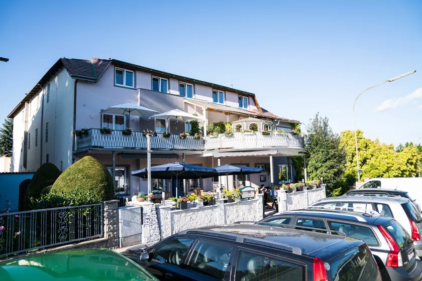 Pension & Restaurant La Amalia - Image 1