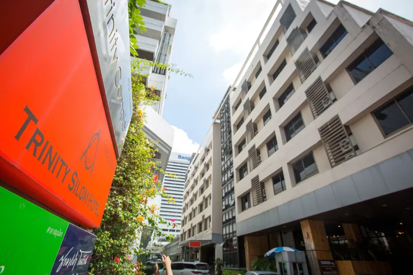 Trinity Silom Hotel - Image 1