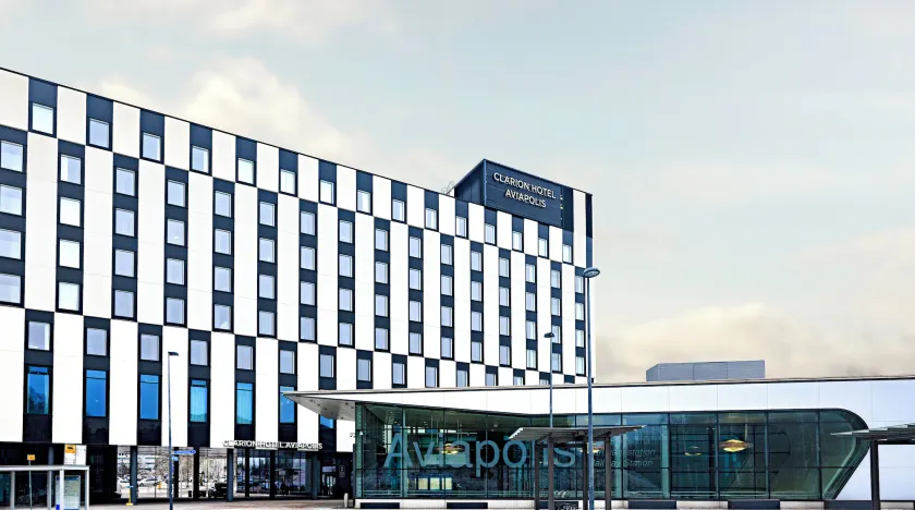 Clarion Hotel Aviapolis - Image 1
