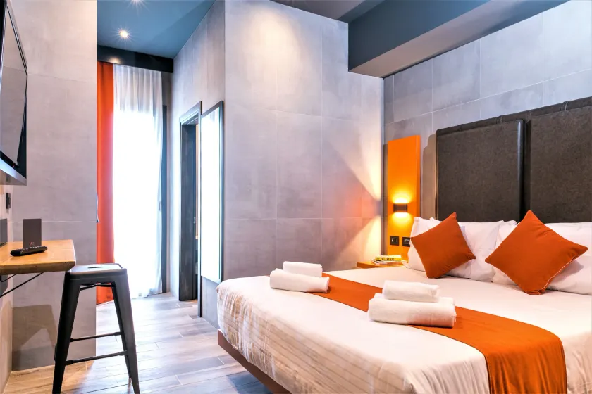 J24 Hotel Milano - Image 1