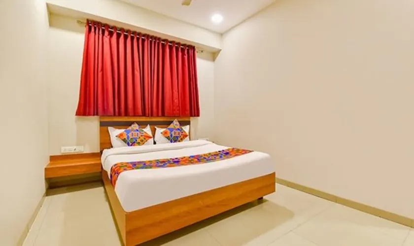 Hotel Happinex Inn - Image 1