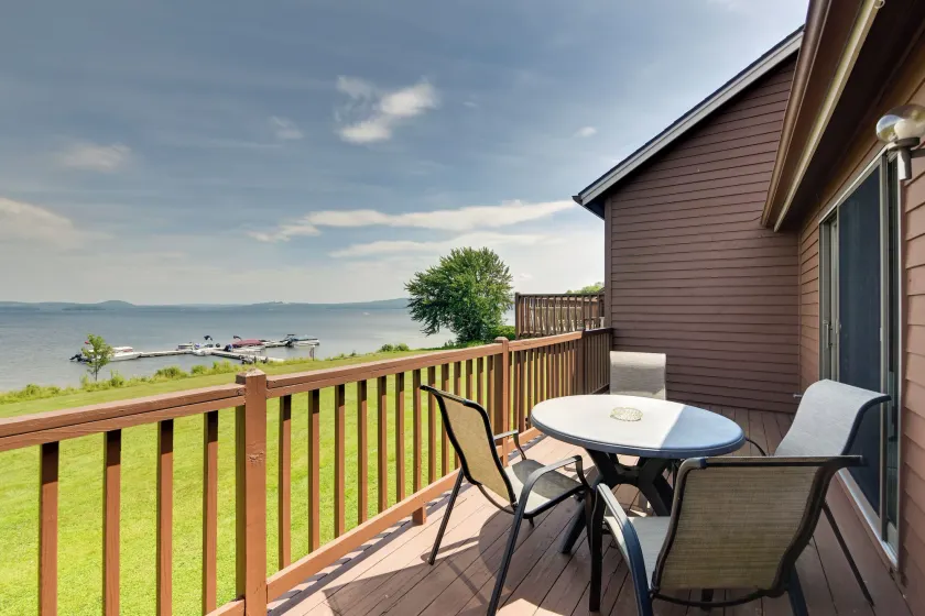 Mtn Views & Pool Access: Lake Memphremagog Condo! - Image 1