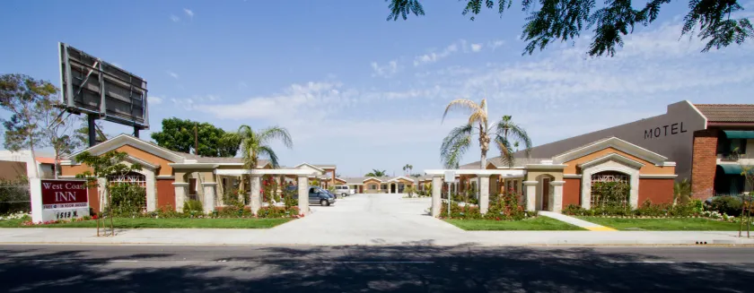 West Coast Inn Santa Ana - Image 1