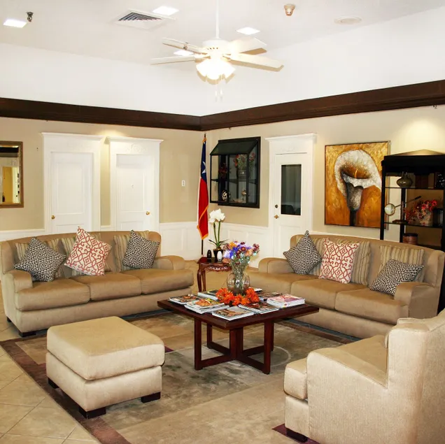 Columbia Lakes Resort Cottages - Lobby