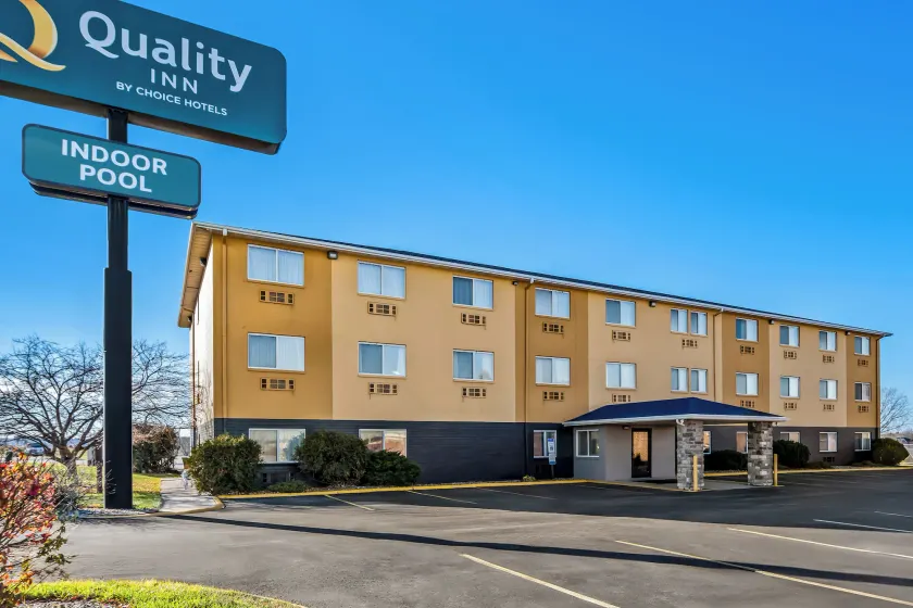 Quality Inn Dubuque on Hwy 20 - Image 1