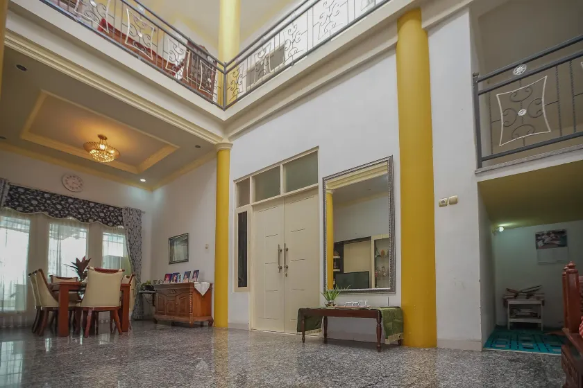 RedDoorz Syariah near Museum Lambung Mangkurat 2 - Image 1