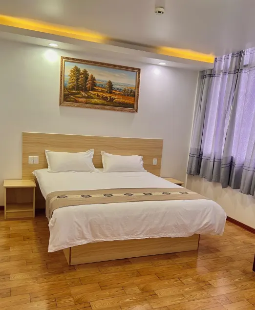Coastline Hotel - Image 1