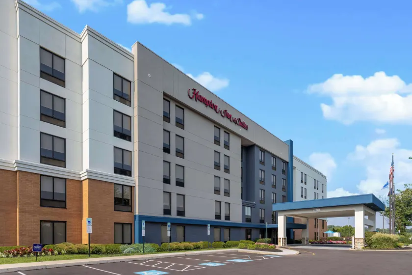 Hampton Inn & Suites Valley Forge/Oaks - Image 1
