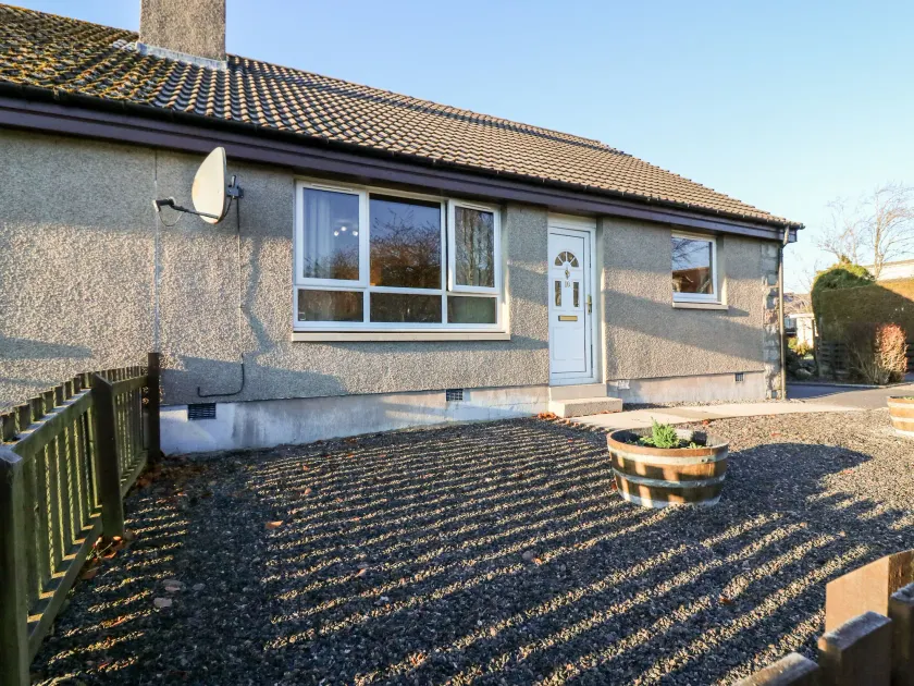 10 Annesley Park - Image 1