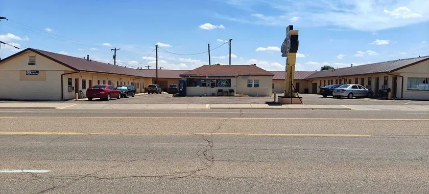 Americana Motel Tucumcari Route 66 - Image 1