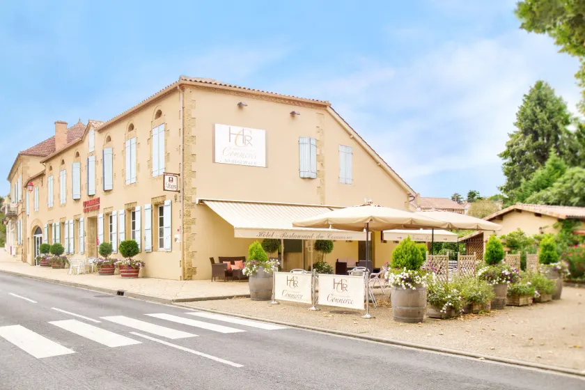 Logis Hôtel Restaurant du Commerce - Image 1