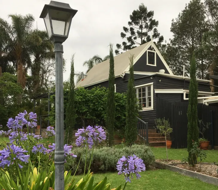 Hillview Cottages - Image 1