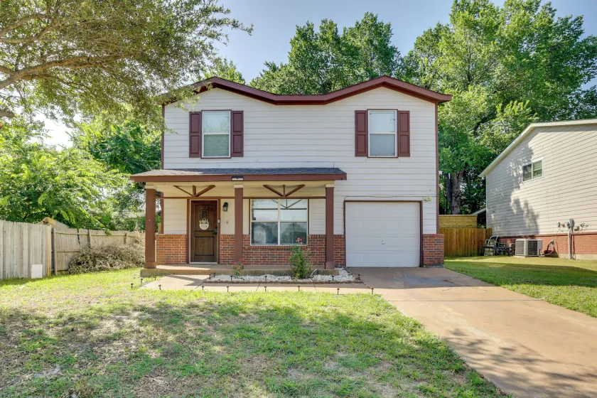 Pets Welcome! Wilmer Haven w/ Private Yard & Patio - Image 1