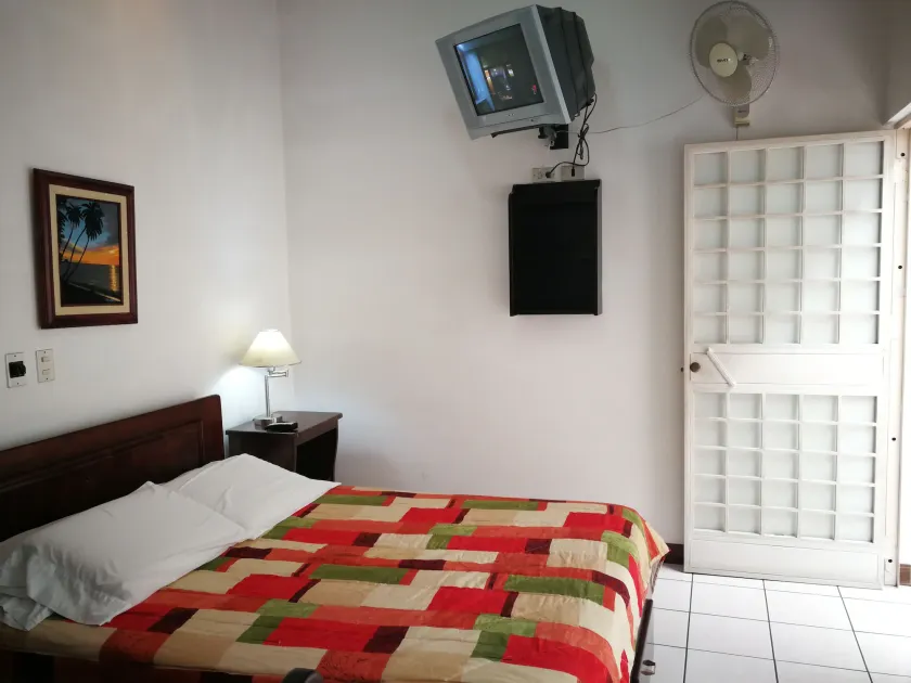 Hotel Hojarascas - Image 1