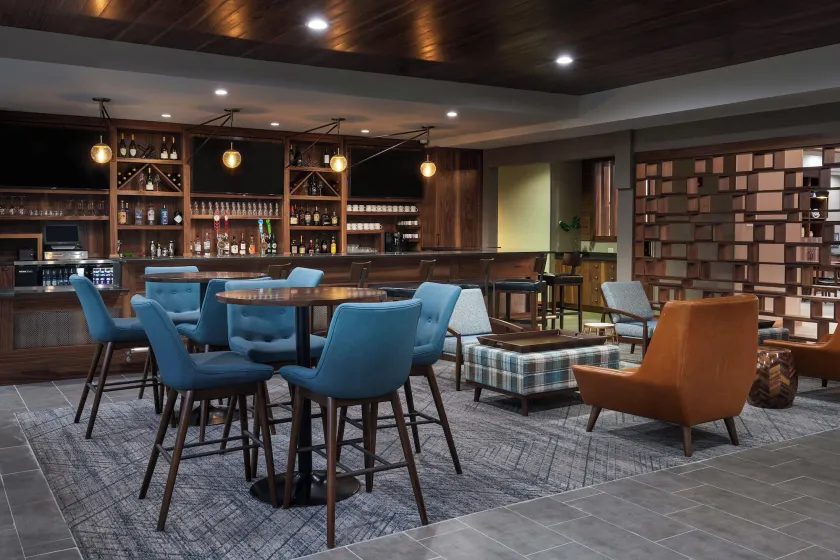 Four Points by Sheraton Chicago Schaumburg - Image 1