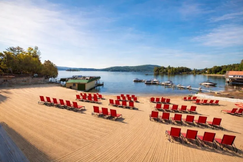 Depe Dene Lakeside Resort - Image 1