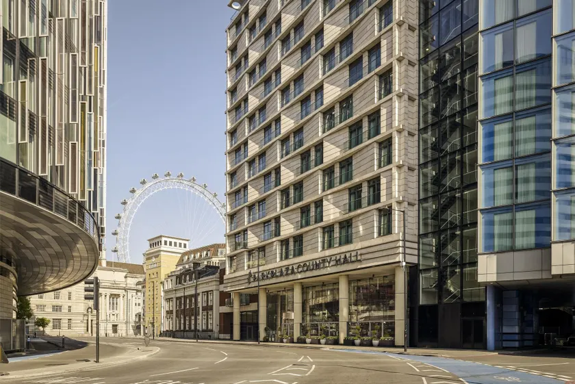 Park Plaza County Hall London - Image 1