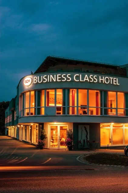Business Class Hotel Ebersberg - Image 1