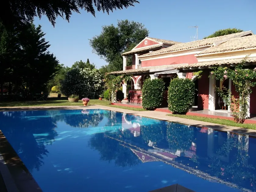 Villa De Loulia - Image 1
