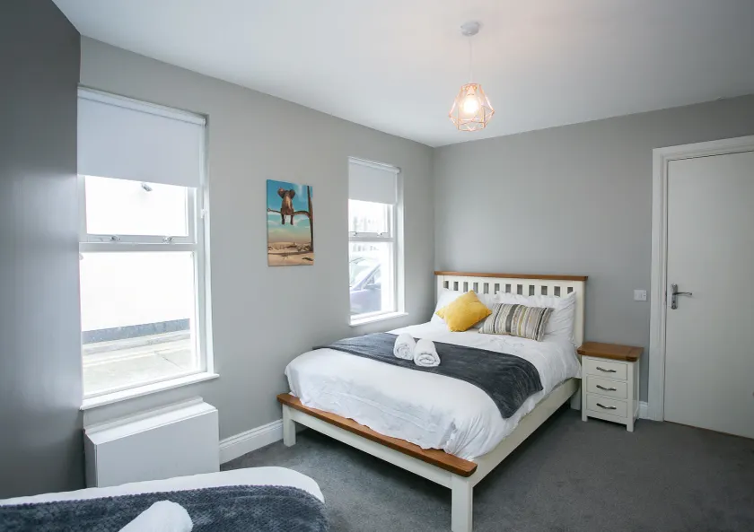 11 College Place North - Image 1