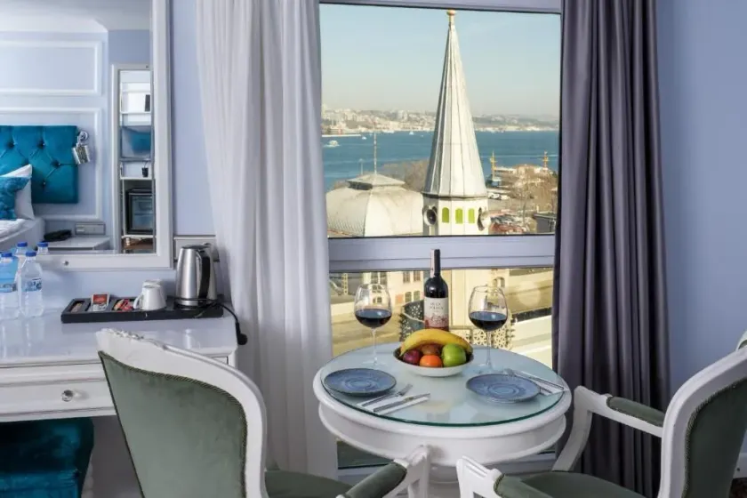 Glamour Hotel Istanbul Sirkeci - Image 1