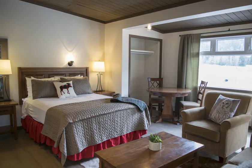Yamnuska Suites - Image 1