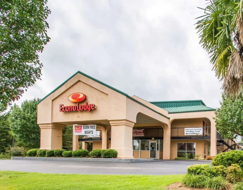 Econo Lodge Troy - Image 1