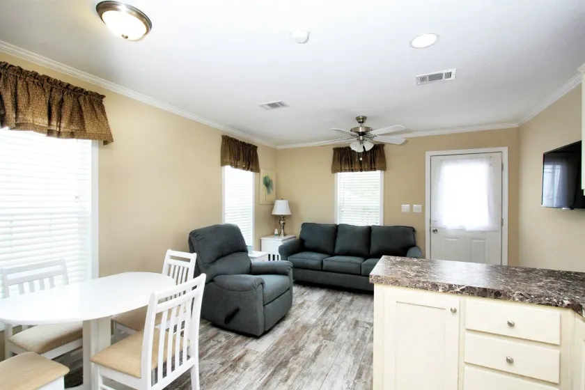 Majestic Oaks RV Resort - Image 1