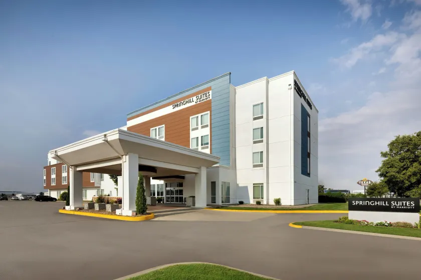 SpringHill Suites by Marriott Wichita Airport - Image 1