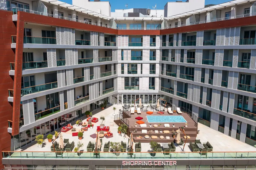 Hotel TQ Plaza - Image 1